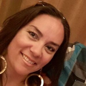 Meet your Posher, Joelle